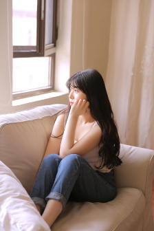 不戴奶罩的邻居